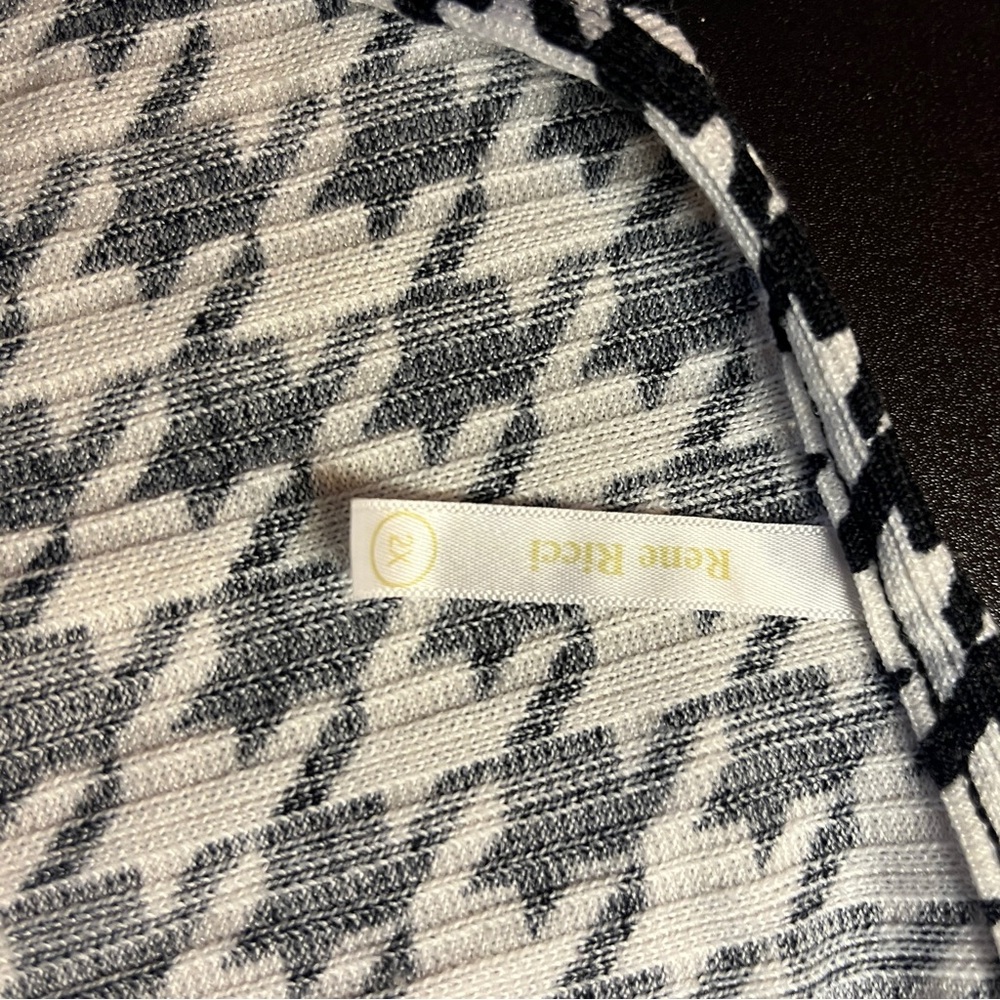 Graphic Houndstooth Blouse by Rene Ricci - Picture 3 of 4